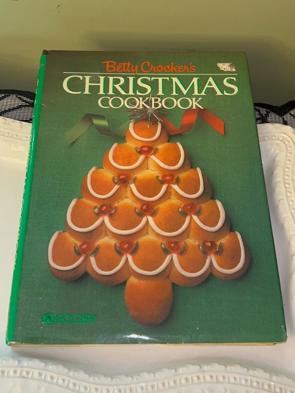 Betty Crocker's Christmas Cookbook 1982 first printing